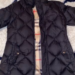 Women’s puffer Burberry Jacket size Large